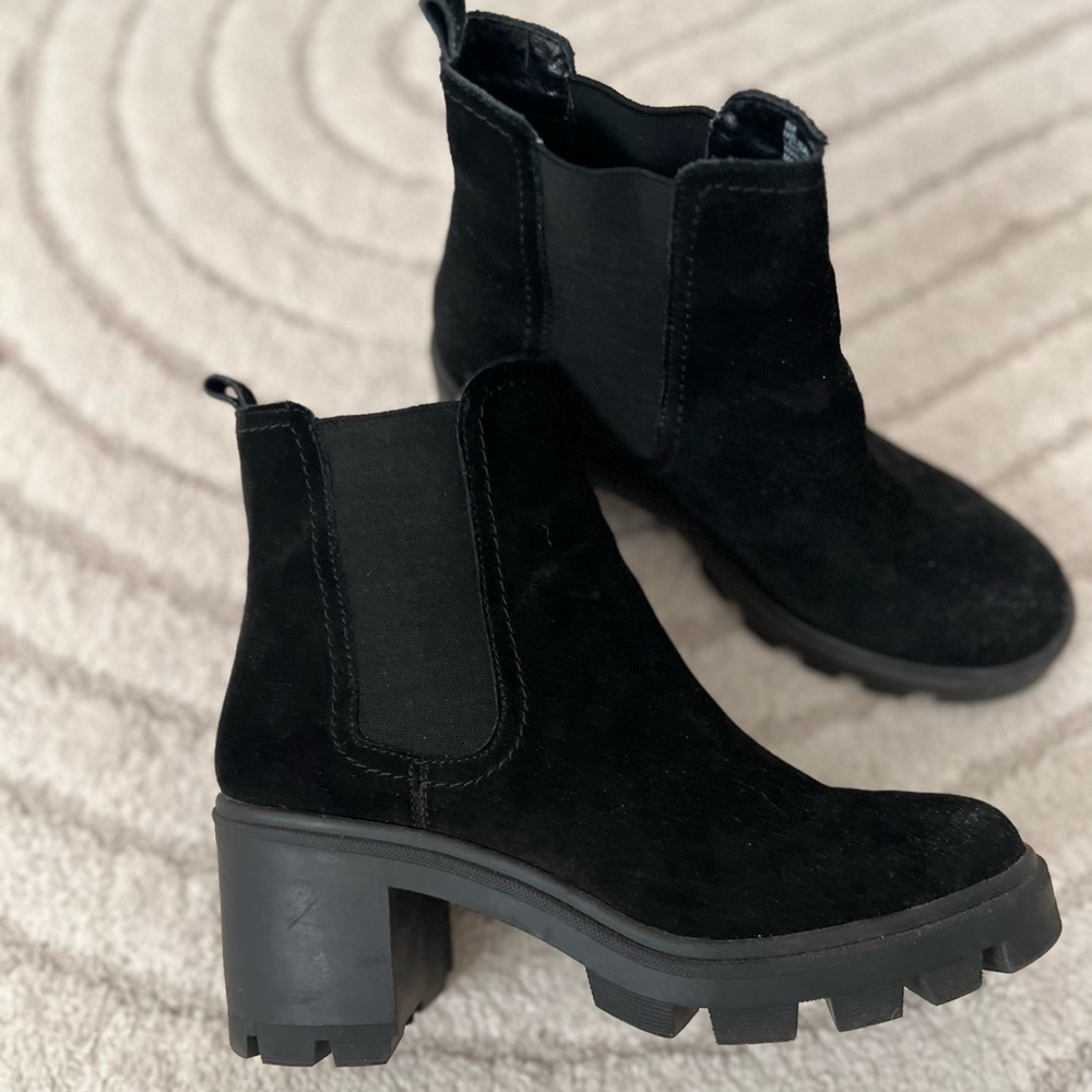 Splendid chunky heel Chelsea booties suede 8 black